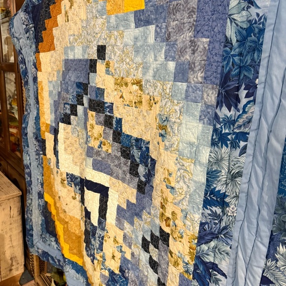 Vintage Cotton Patchwork Quilt - Picture 4 of 4